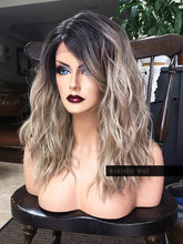 Load image into Gallery viewer, Ombre Blonde Wig