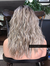 Load image into Gallery viewer, Ombre Blonde Wig